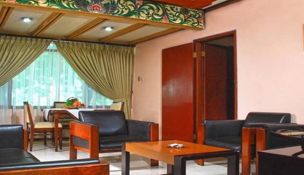 Sriwedari Yogyakarta Hotel 27/32