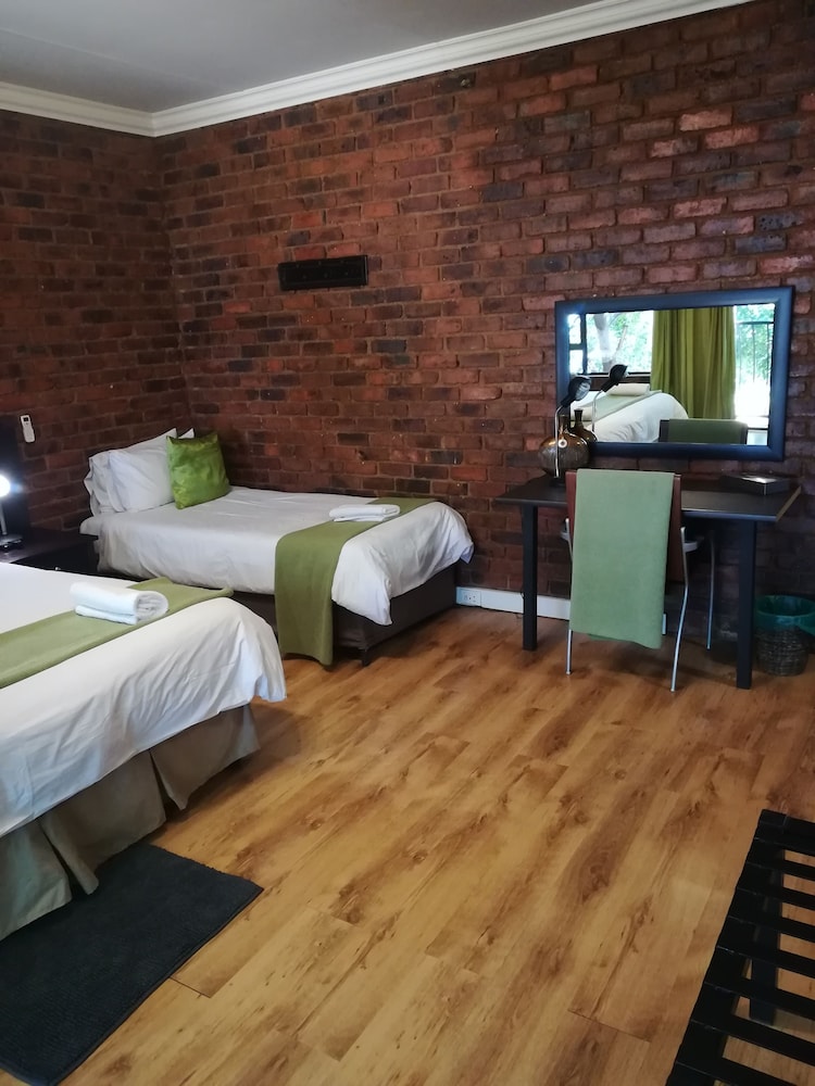 24 On Vrey Boutique Hotel 14/50