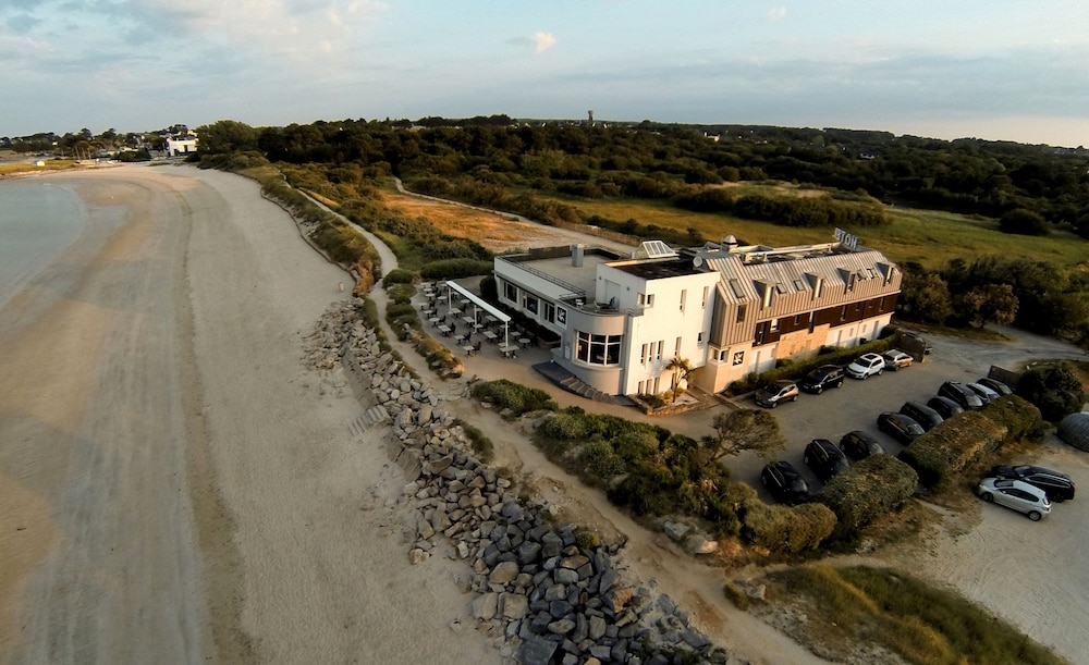 HOTEL LES MOUETTES 40/47