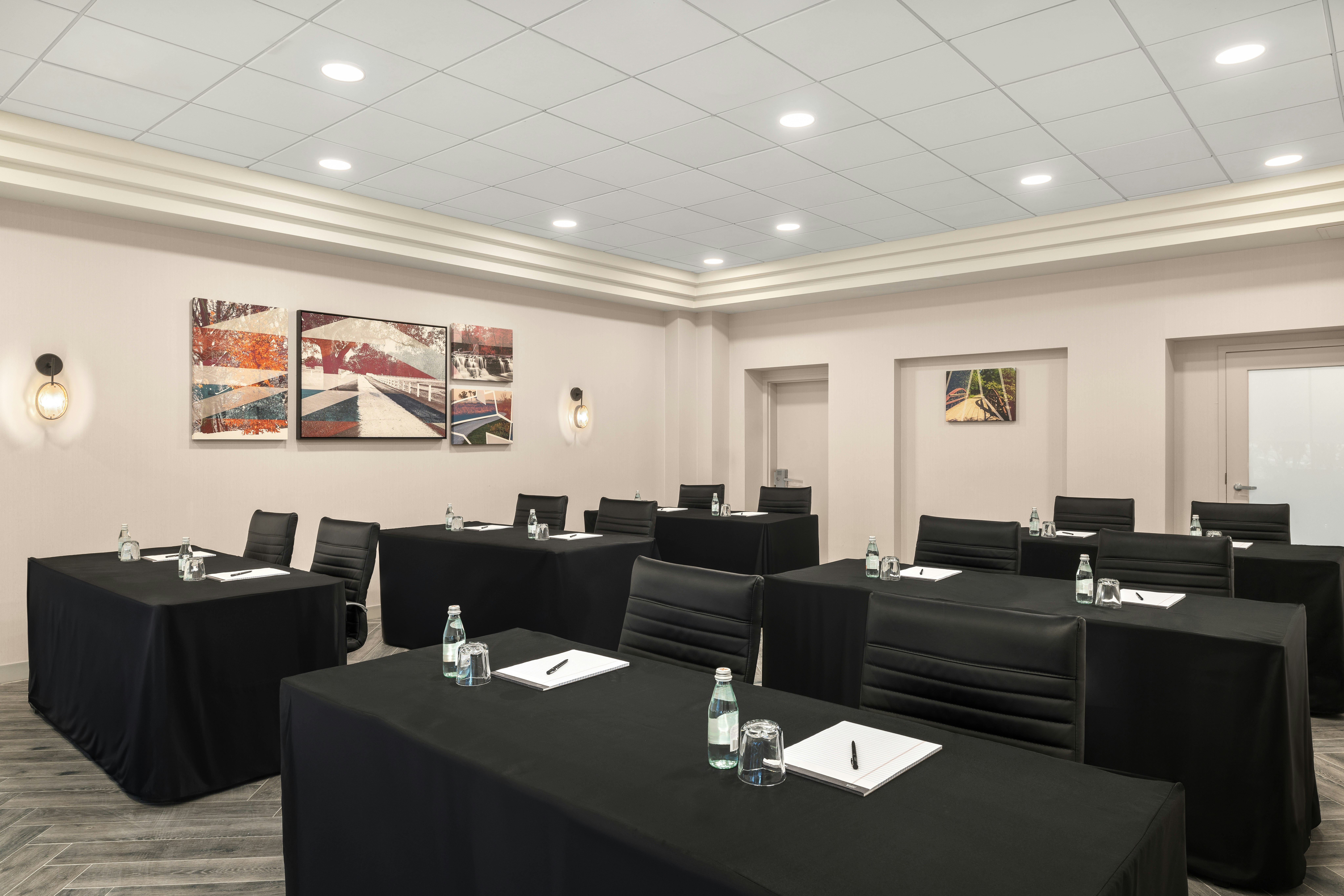 Hampton Inn and Suites Downers Grove Chicago 33/41