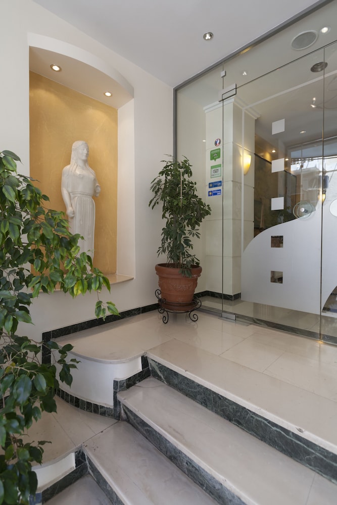 Lilia Hotel Piraeus 6/47