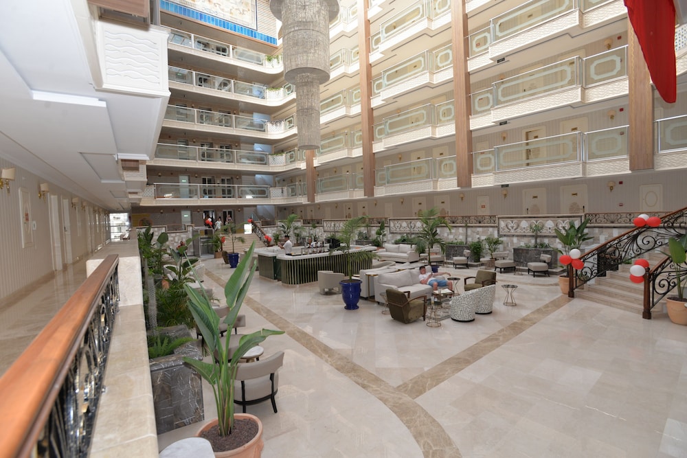 White Gold Hotel & Spa 12/67