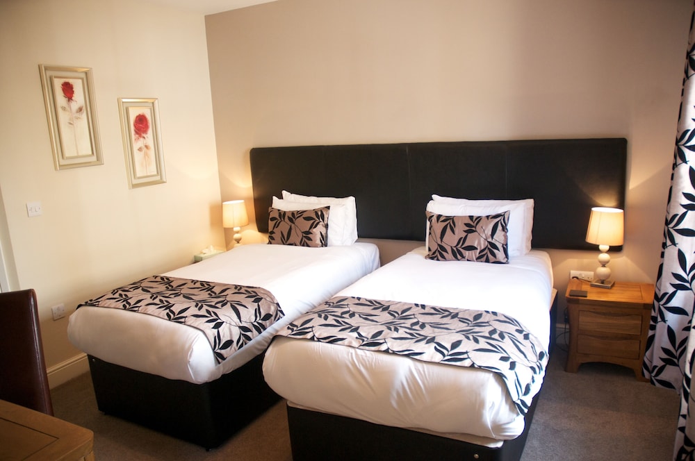 The Three Horseshoes Hotel 15/50