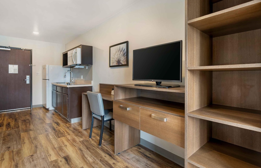 Extended Stay America - Select Suites Orlando - Airport 46/57
