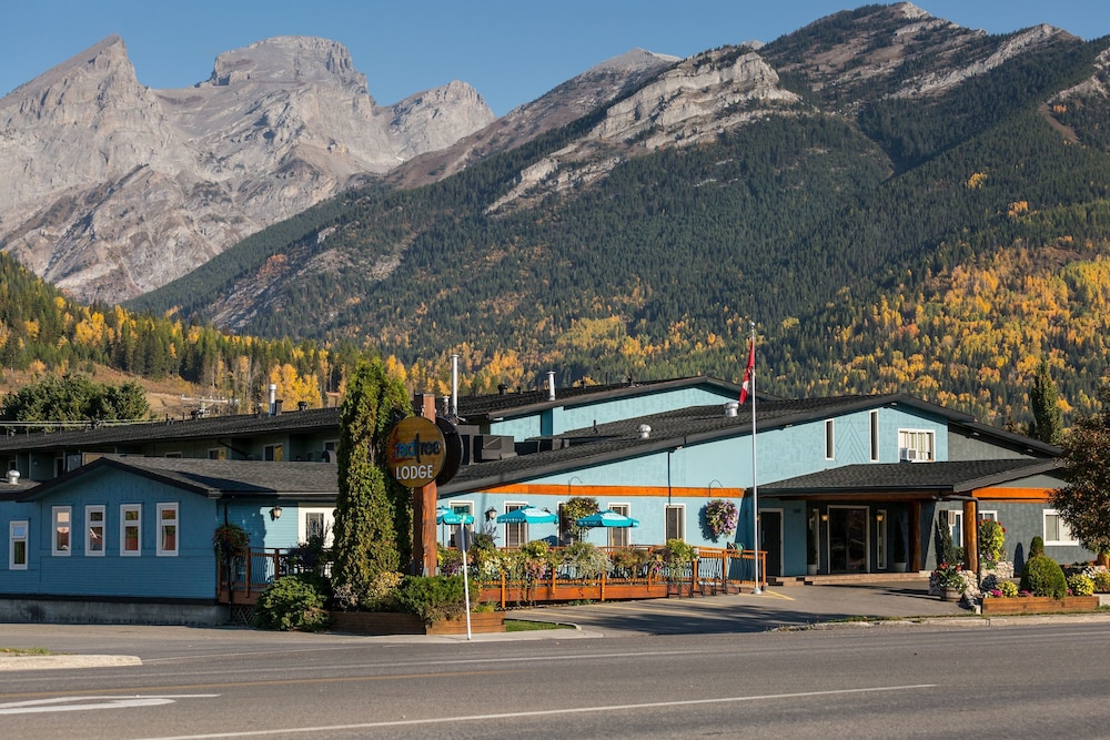 Red Tree Lodge 6/71