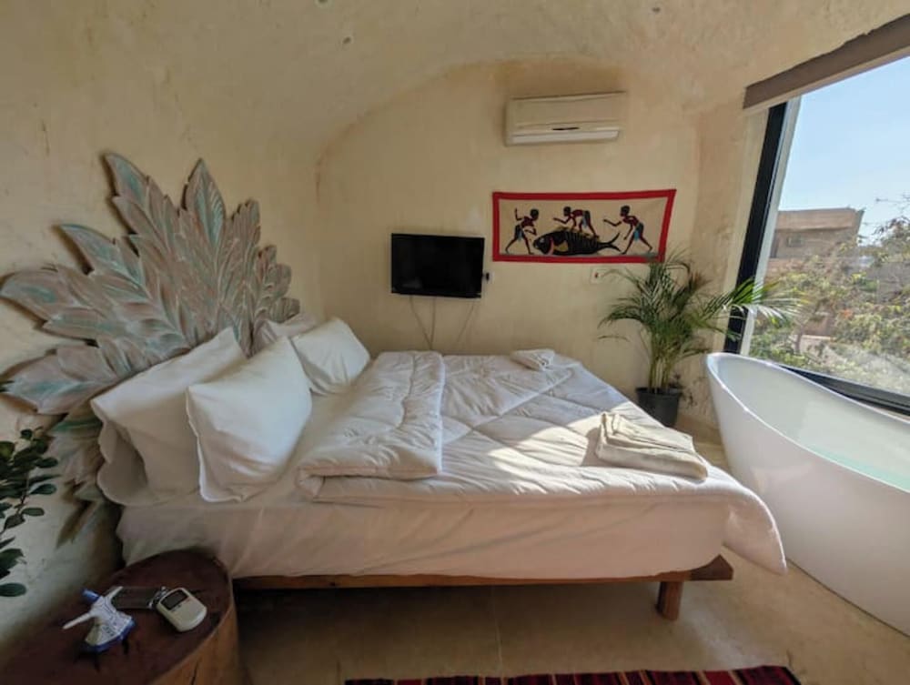 غرفة بسرير مزدوج بإطلالة على الجبل، 3 Pyramids View Inn 3/4
