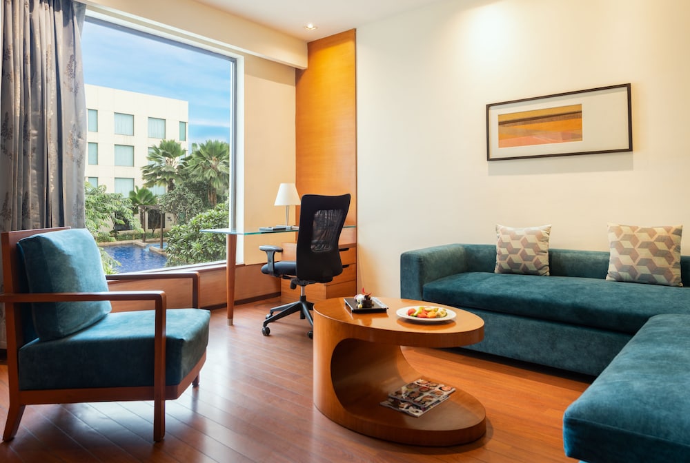Hyatt Pune 48/70