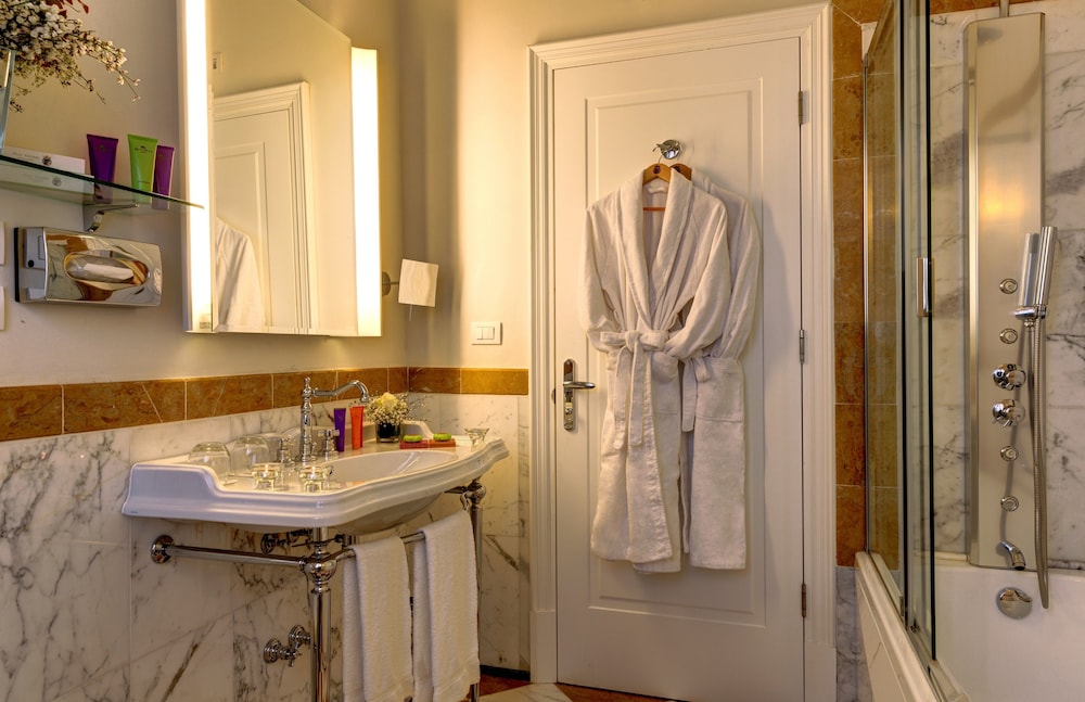 VILLA TOLOMEI HOTEL AND RESORT 26/71