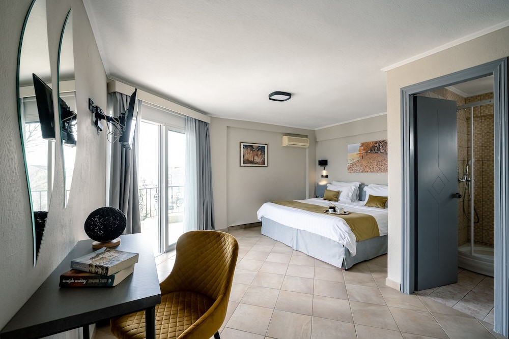 Akti Hotel 25/66