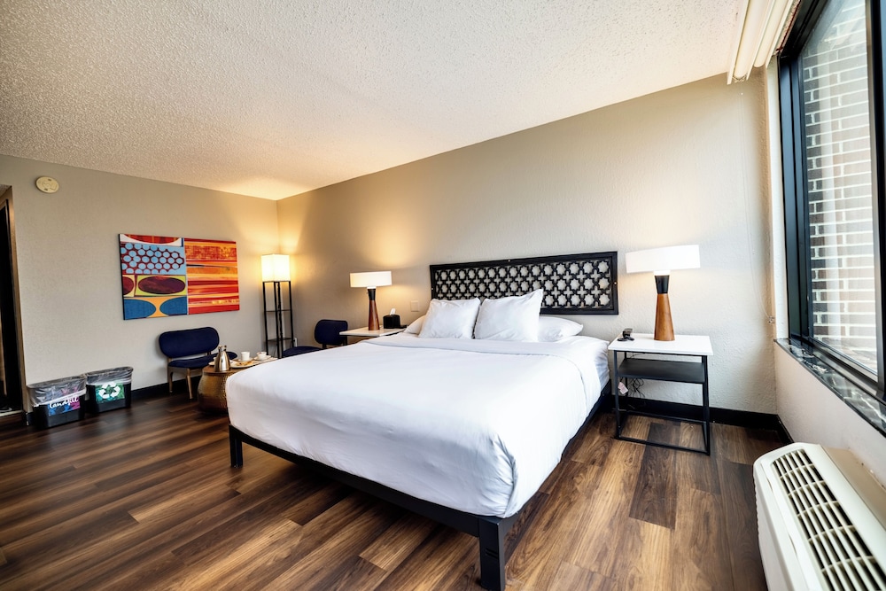 The Highlander Hotel Iowa City, an Ascend Collection Hotel 21/58