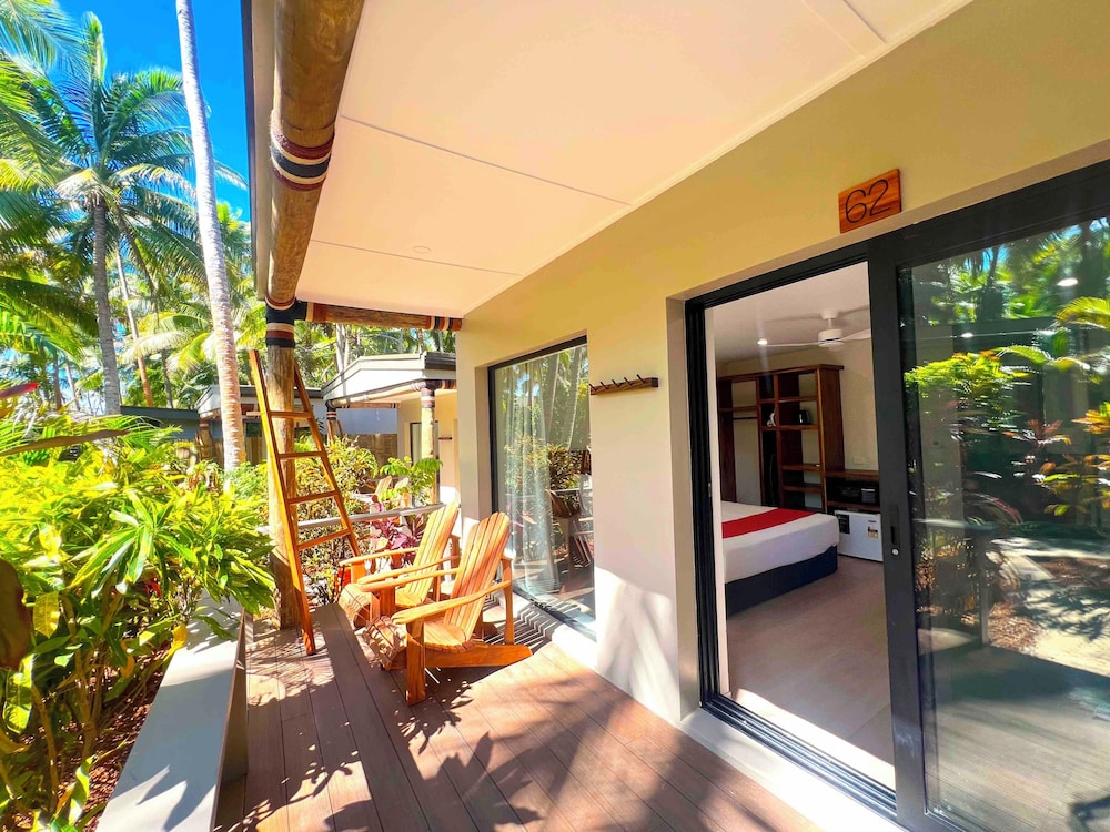 Paradise Cove Resort 12/74