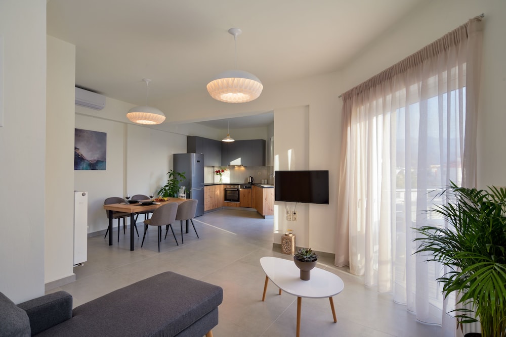 Elia Residences 40/59