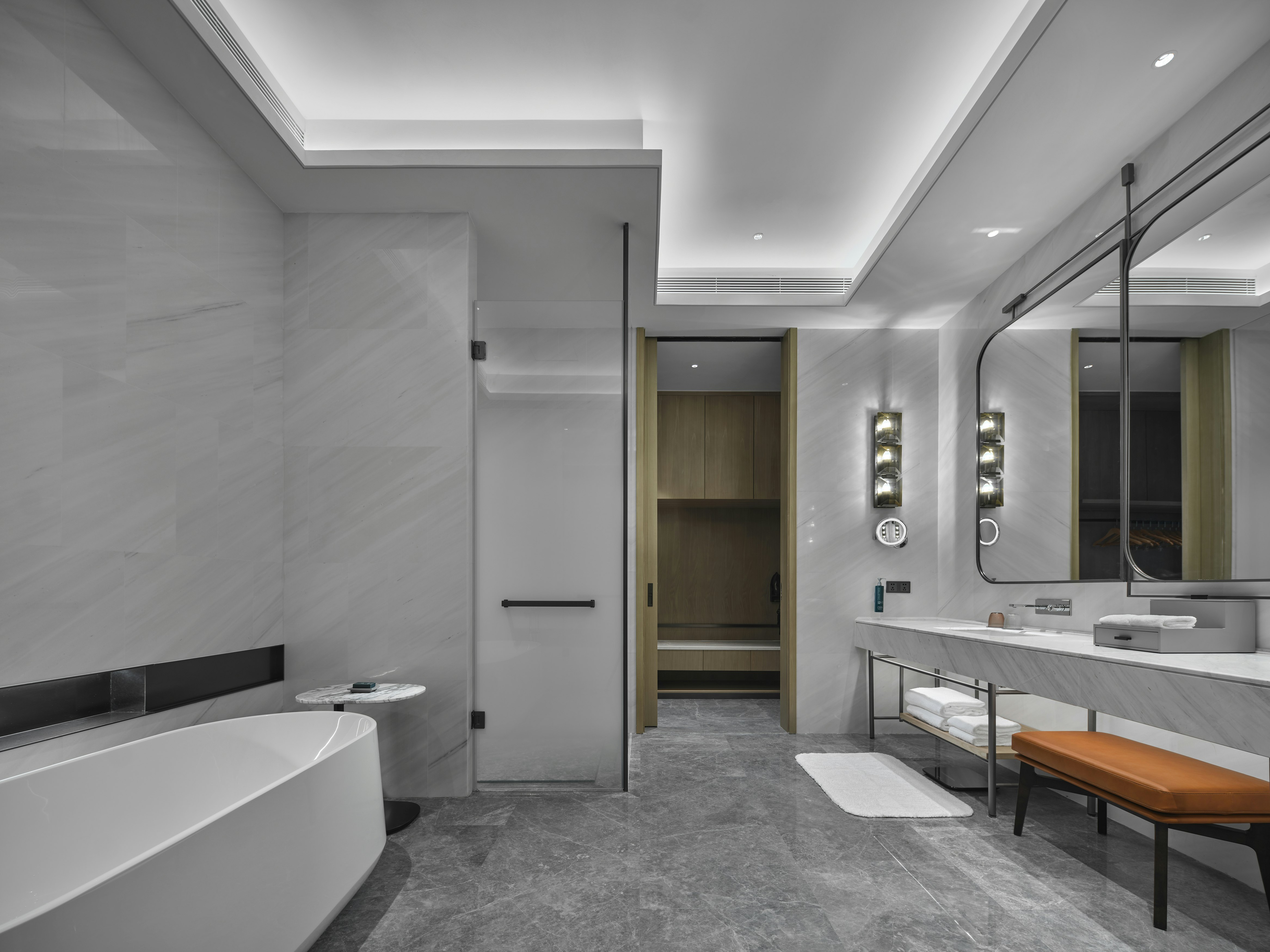 PRESIDENTIAL, SUITE, KING BED