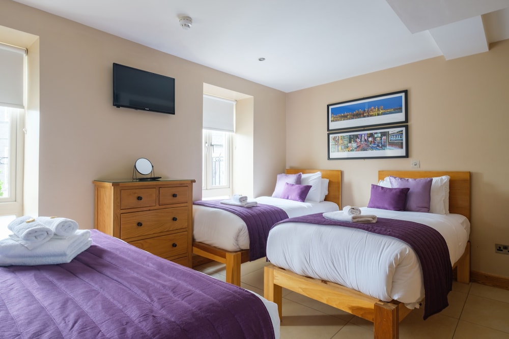 Eyre Square Townhouse 13/46
