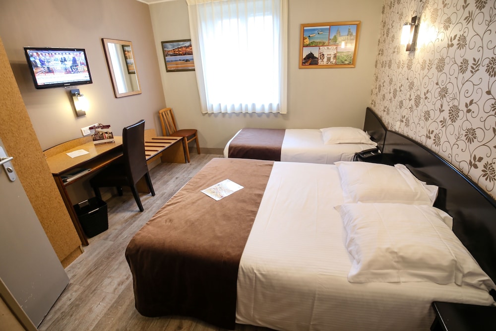 Hotel Le Bayeux 22/71