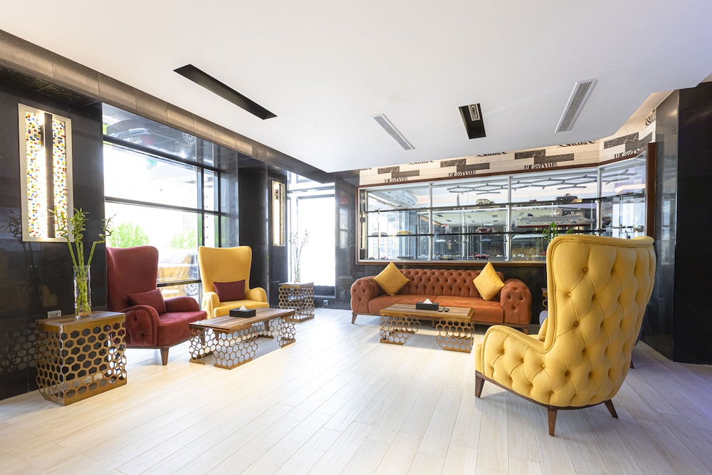 Y Platinum Hotel 34/43