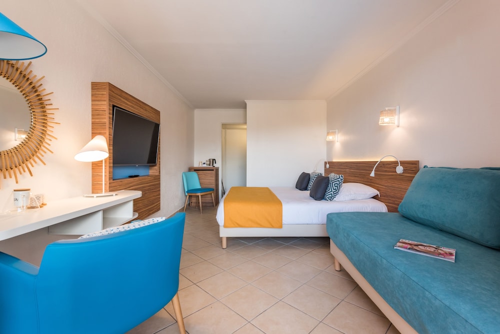 Hotel de L Esterel 15/50
