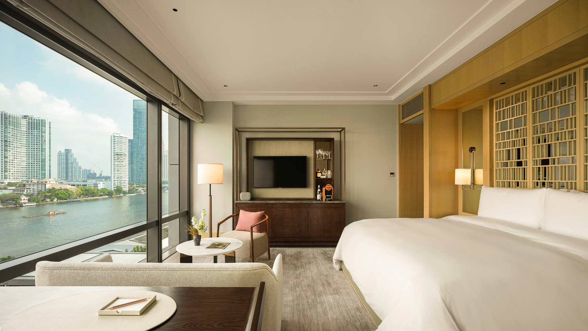 Room, King Bed, River Front