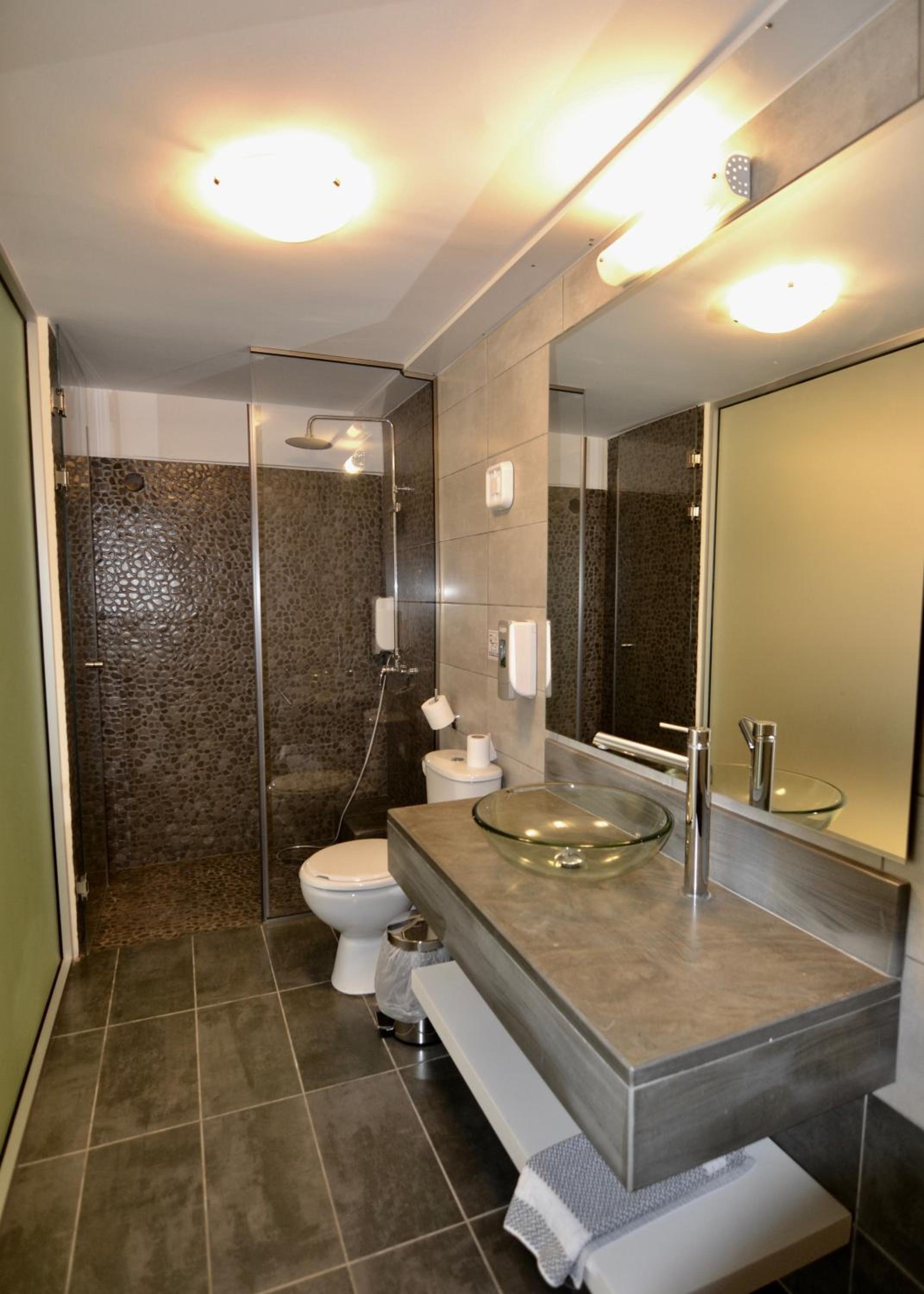 غرفة بسرير كوين بإطلالة على المسبح، Paloma Blanca Hotel 8/8