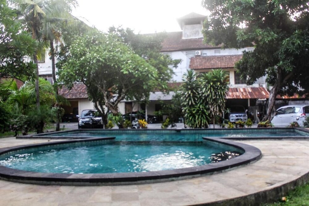 Budhi Beach Inn 3/30