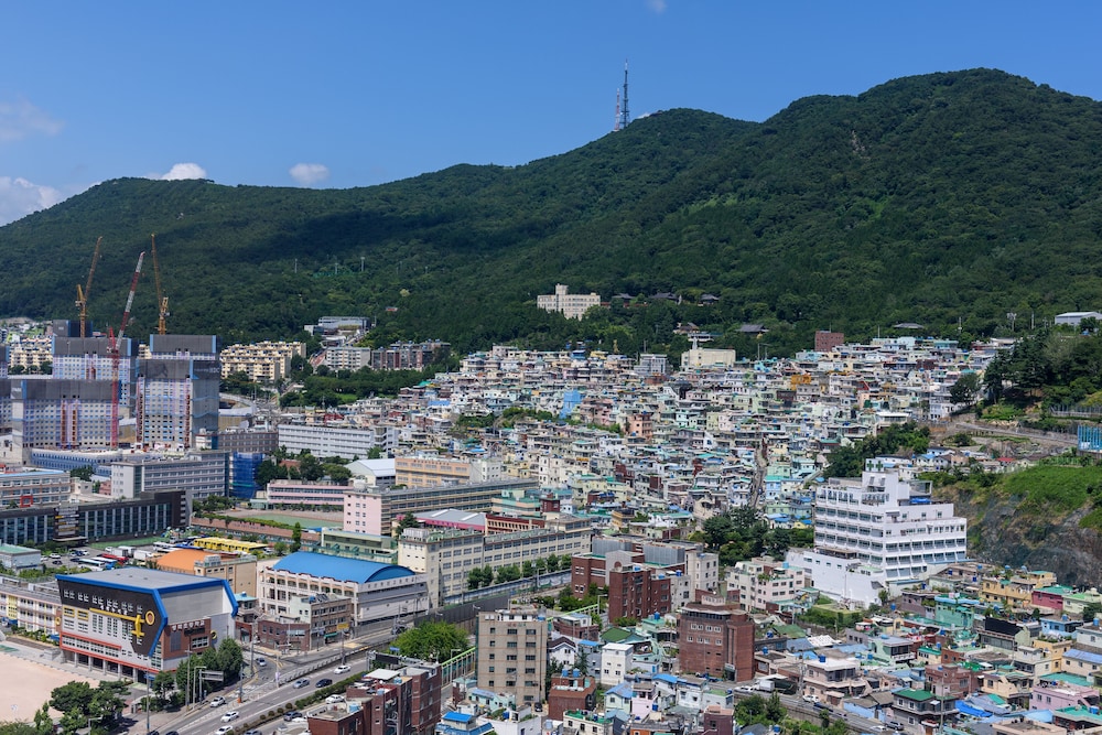 Avani Central Busan 55/61