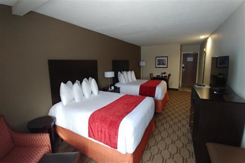 Room, 2 Queen Beds, Bathtub, Accessible