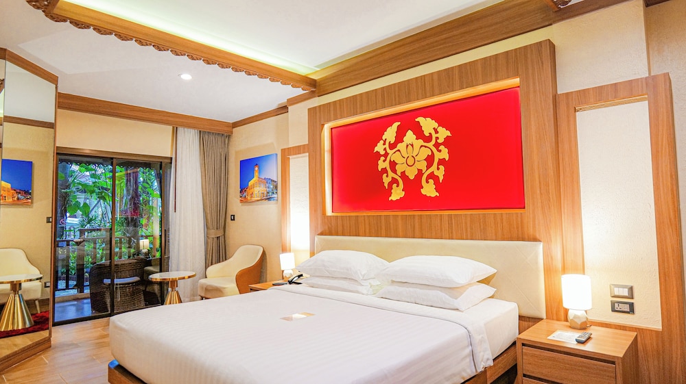 Quality Beach Resorts and Spa Patong 10/42