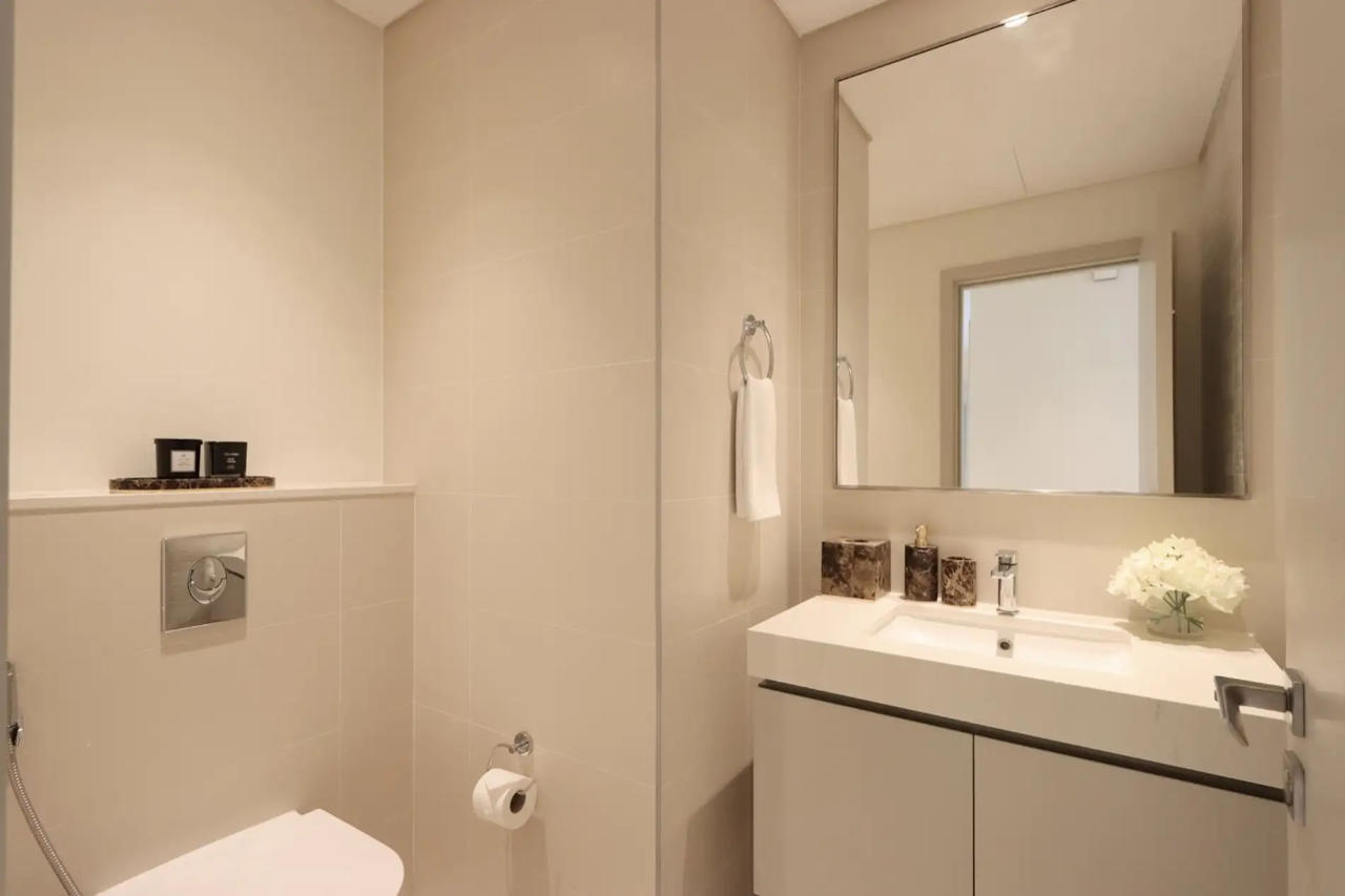 3BR with Marina Skyline View & Private Beach 25/26