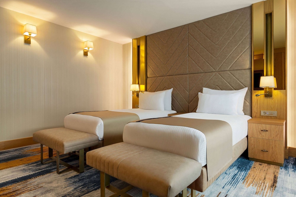 CONNECTING, SUPERIOR, TWIN BEDS