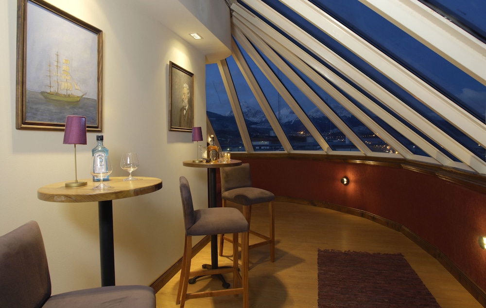 CILENE DEL FARO SUITES AND SPA 60/76
