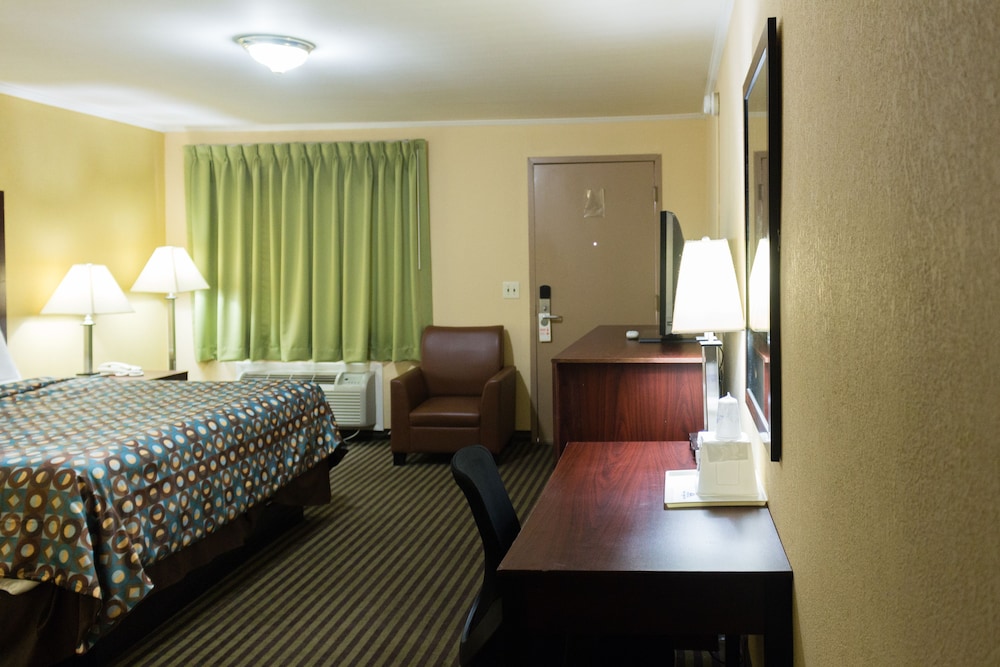 Americas Best Value Inn Central Valley 8/42