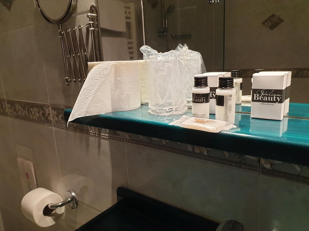 Hotel Villa Cipro 34/62