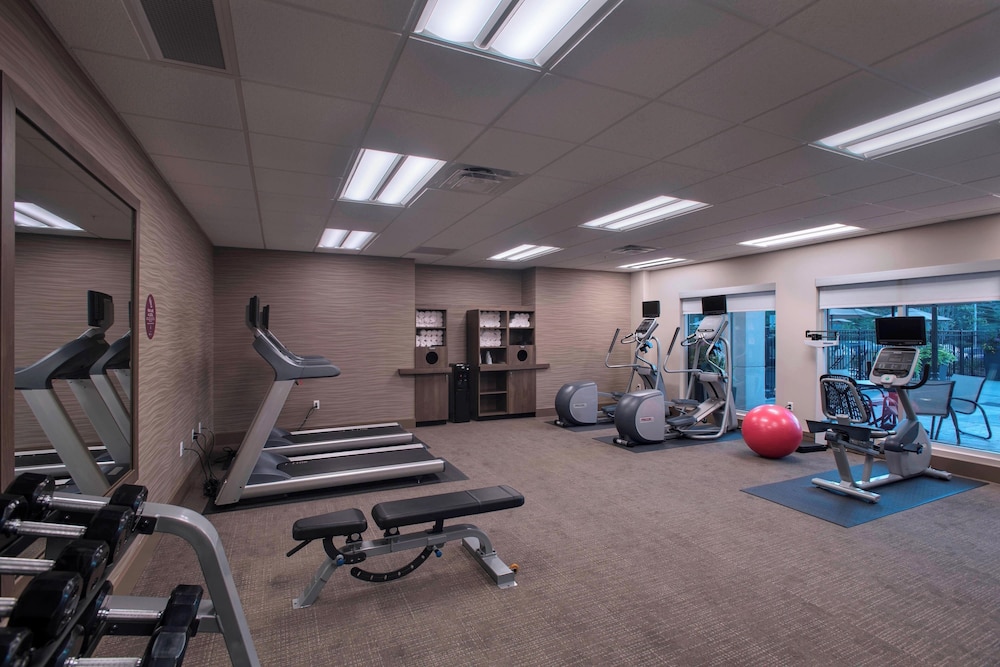 Courtyard by Marriott Milwaukee Brookfield at Poplar Creek 10/25