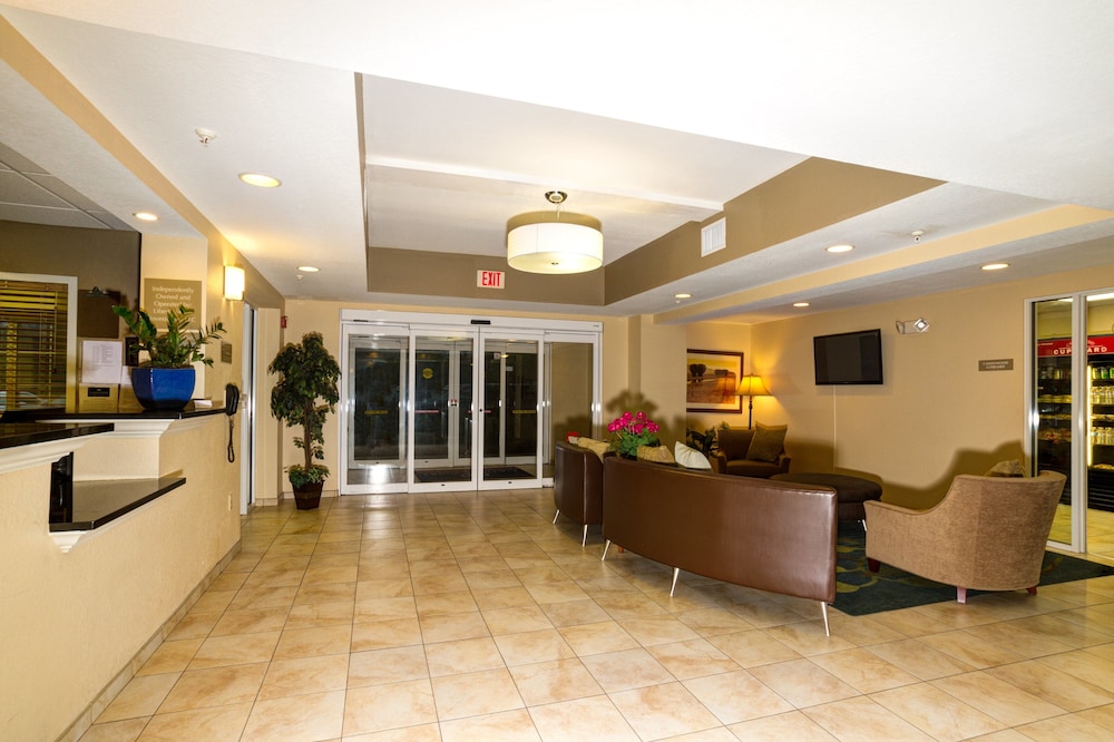 Candlewood Suites Ft Myers I 75 11/40