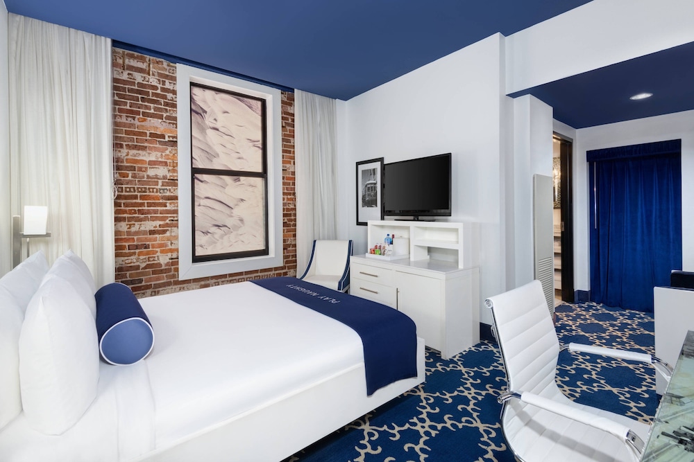 The Saint Hotel, New Orleans, French Quarter, Autograph Collection 14/42