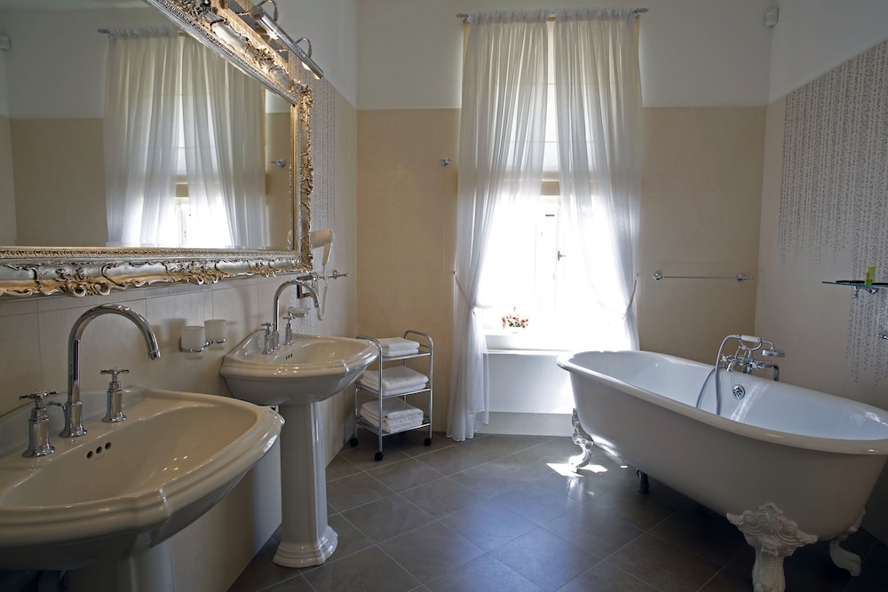 Schlosspark Spa Hotel 47/50