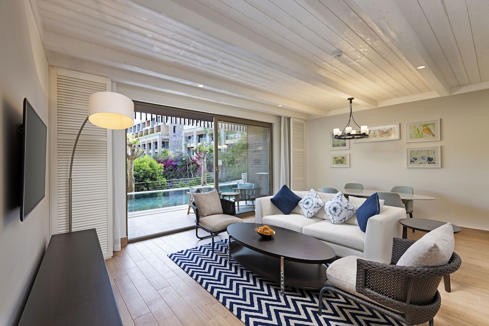 Titanic Luxury Collection Bodrum 52/74