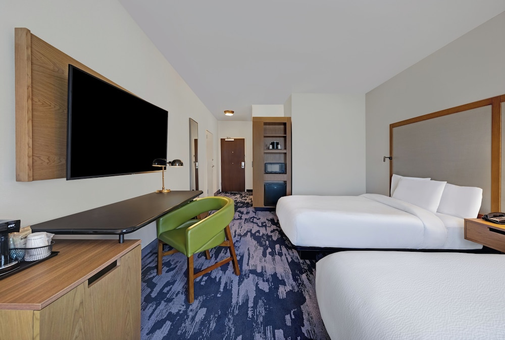 Fairfield Inn & Suites By Marriott Alpharetta Avalon Area 6/27