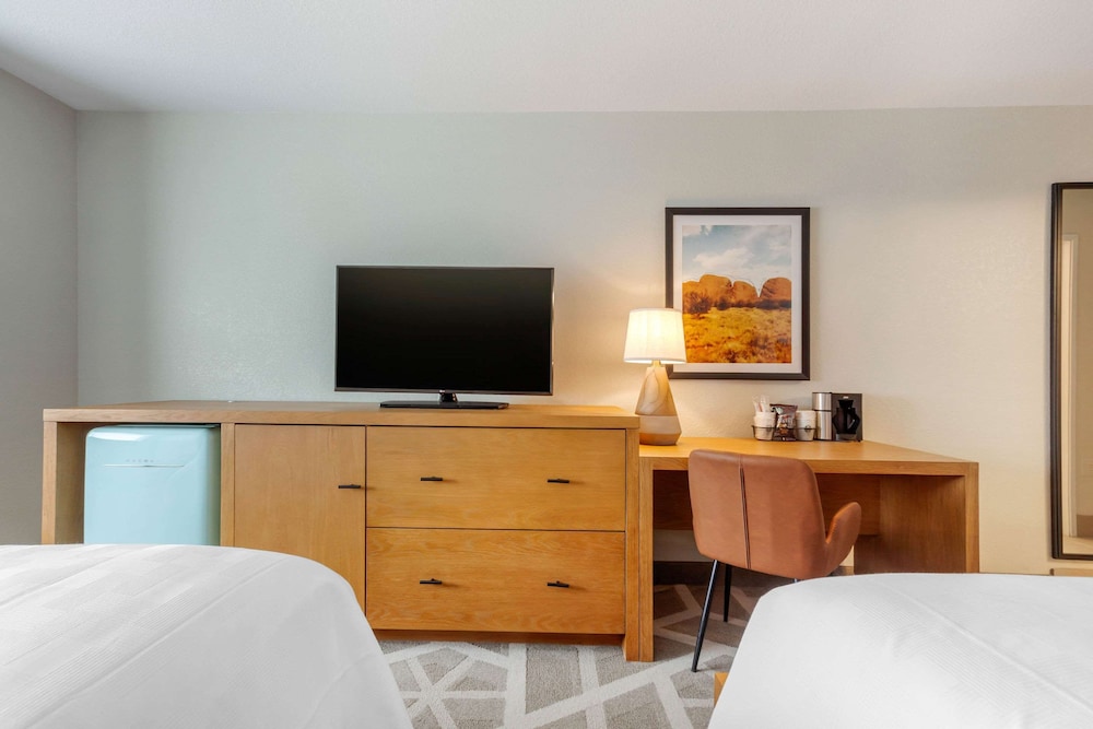 La Quinta Inn & Suites by Wyndham Tempe University / Phoenix 49/60
