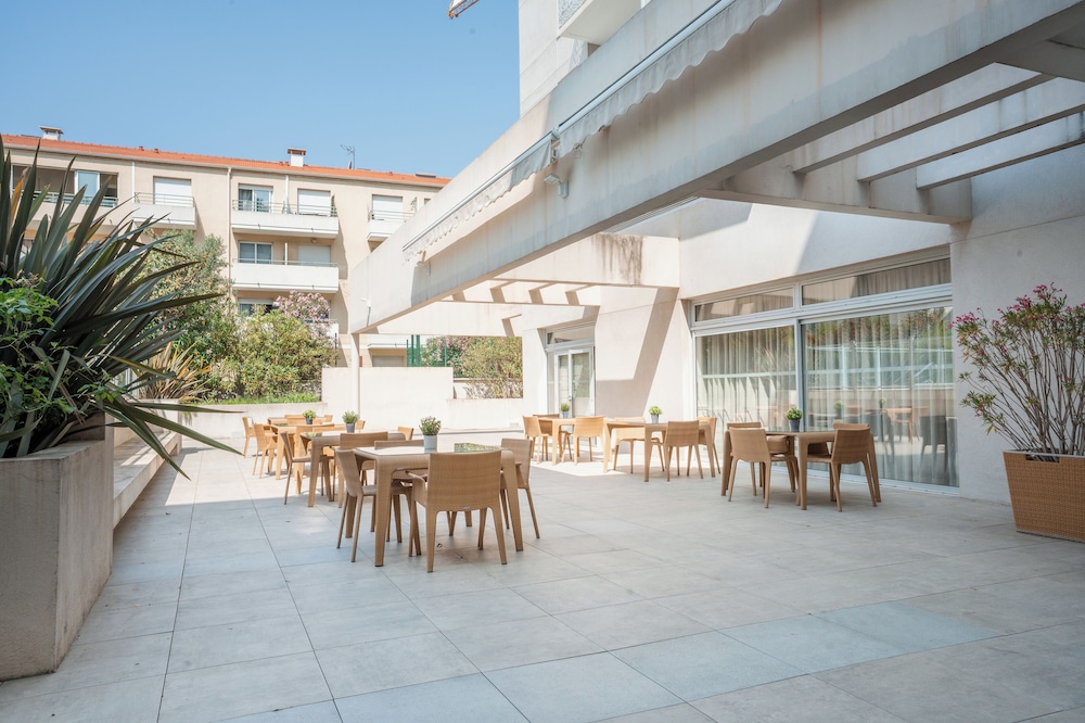 Quality Aparthotel Nice 28/43