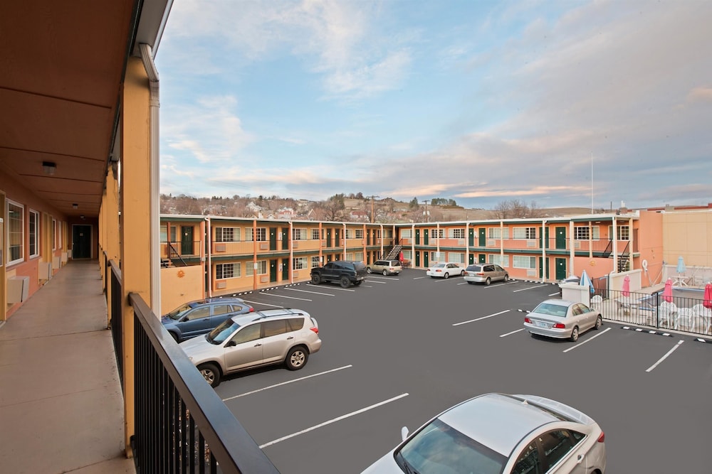 Americas Best Value Inn Pendleton 25/26