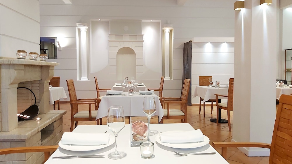 Akrogiali Boutique Hotel 35/50