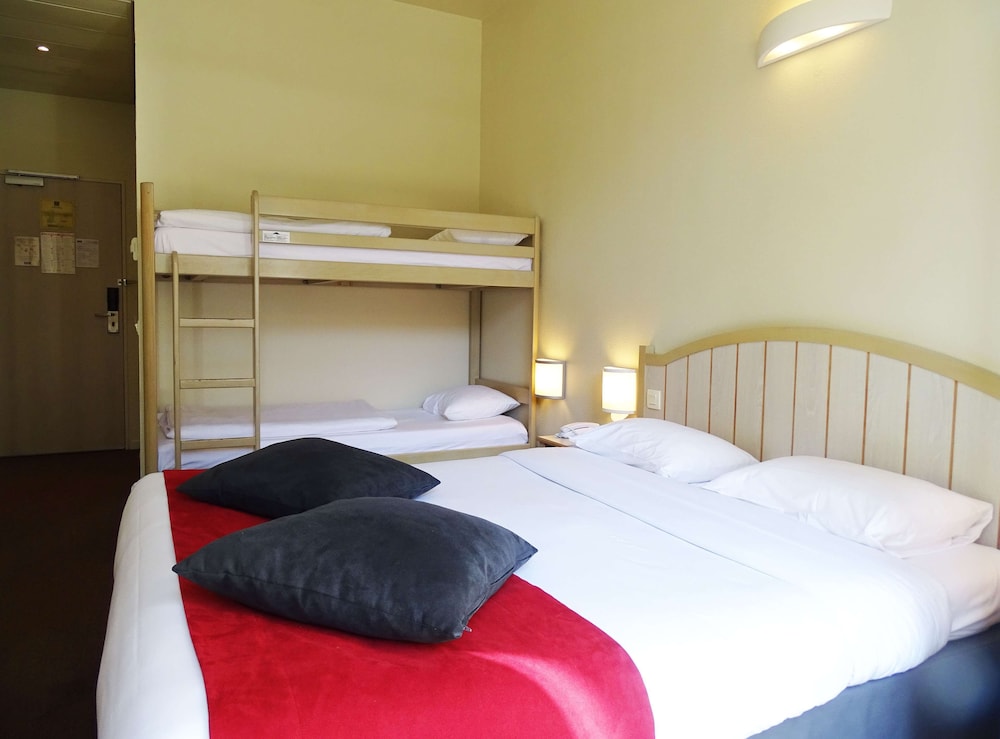Standard, 2 Bunk Beds, Double and Bunk Bed
