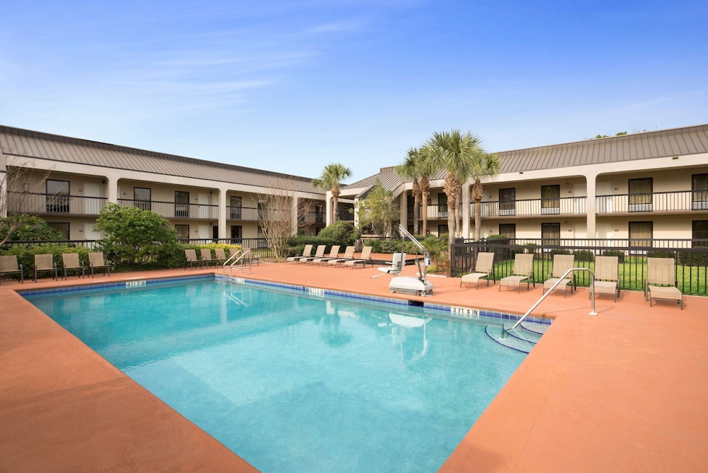 Days Inn By Wyndham Jacksonville Airport 1/31