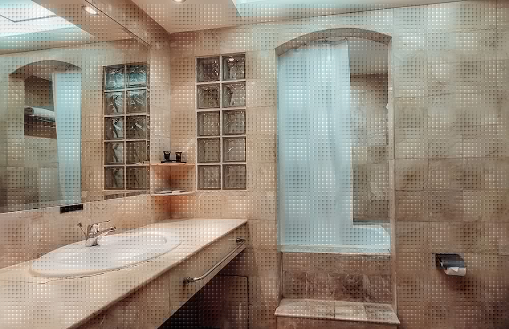 Surabaya Suites Hotel Powered by Archipelago 39/66
