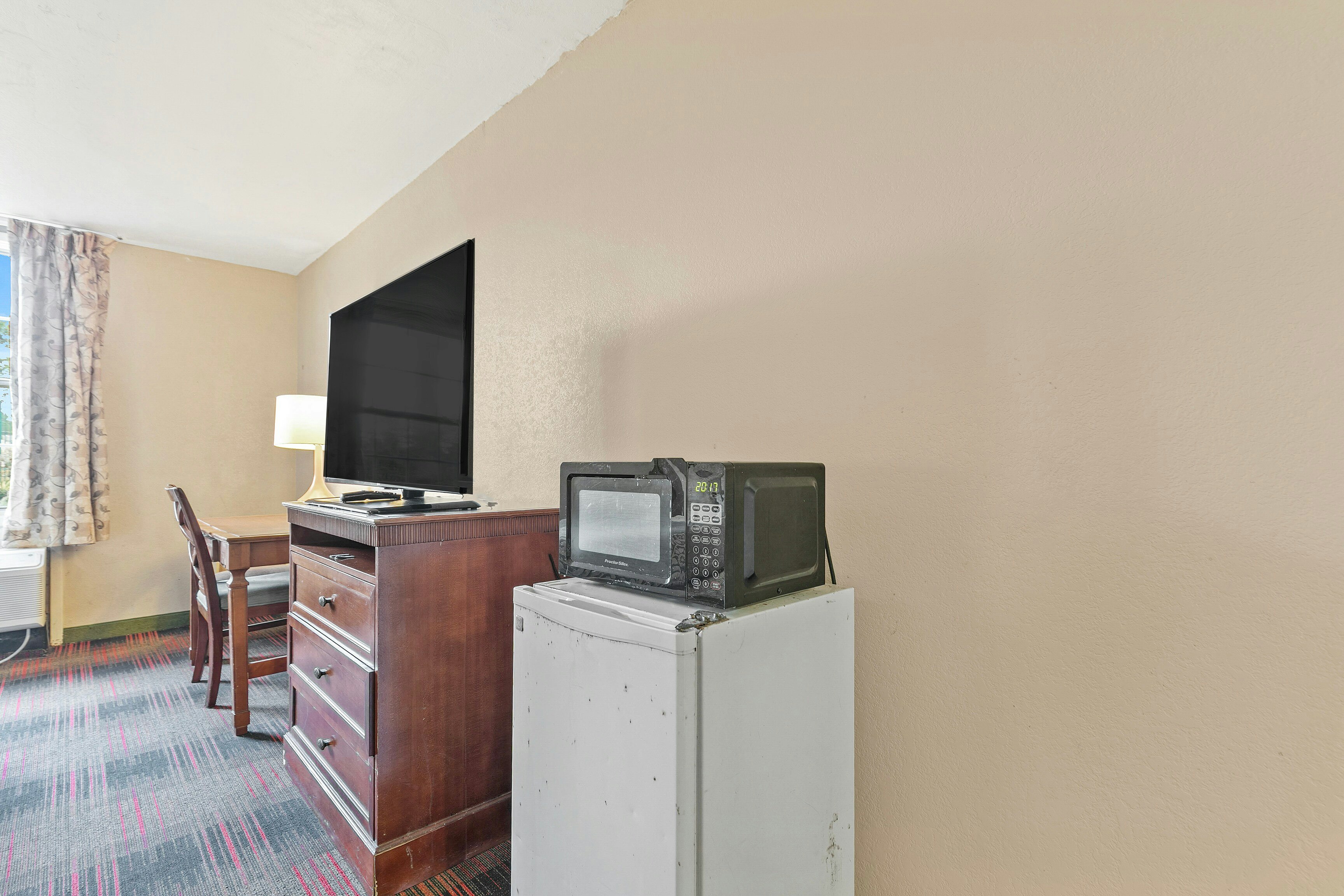 Moonlight Inn Hotel O Hattiesburg, MS 44/54