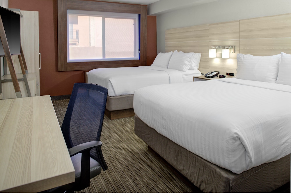 Holiday Inn Express Sedona Oak Creek 20/73