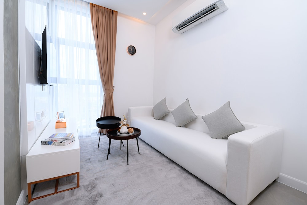 The Peninsula Phnom Penh 26/50