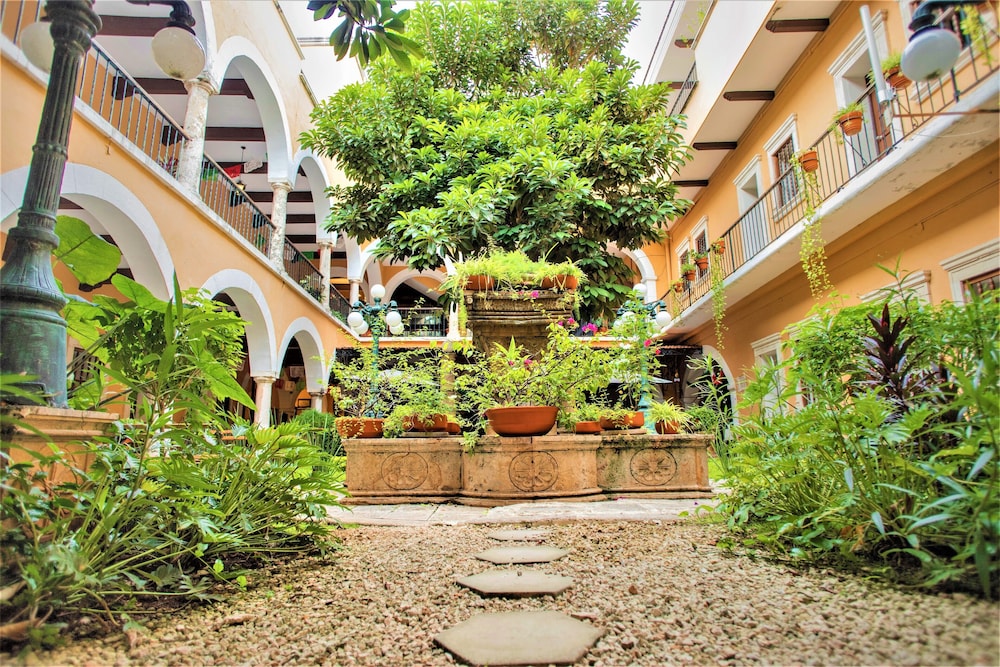 Hotel Caribe Merida Yucatan by Kavia 39/49