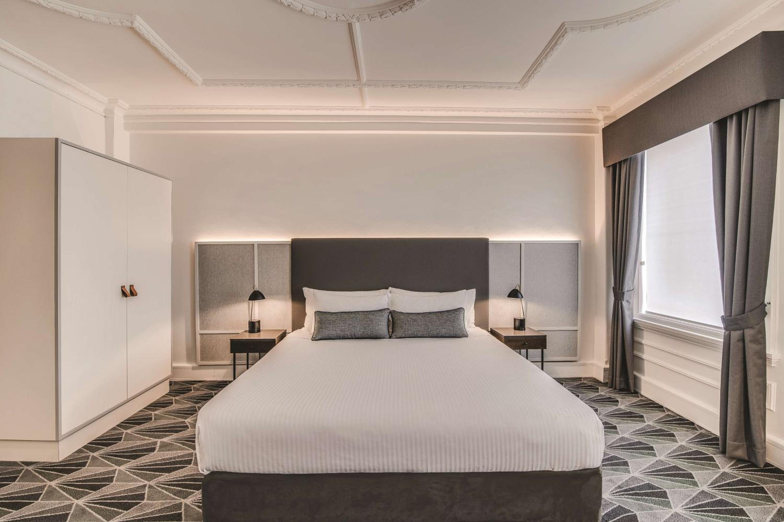 Savoy, Connecting, Guest Room
